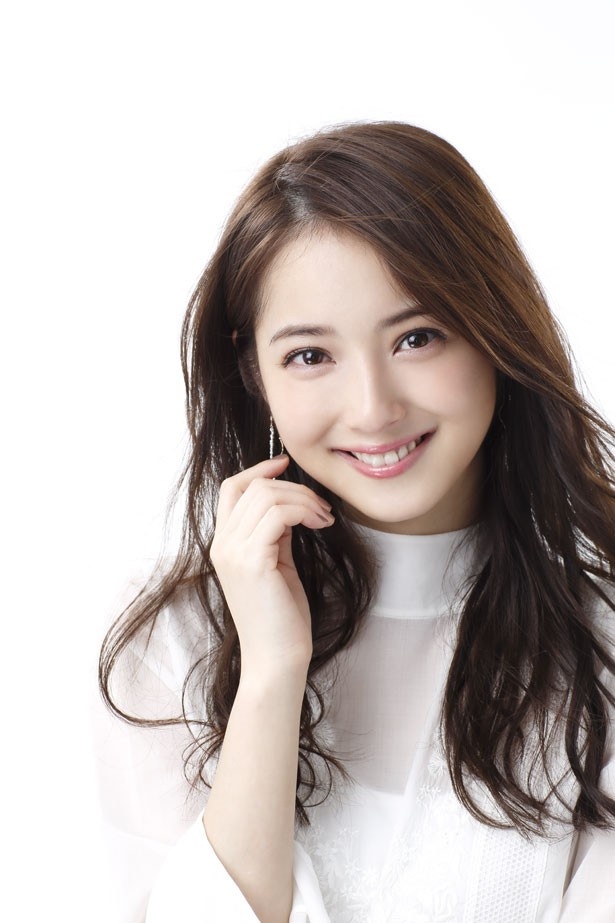 佐々木希が橋本環奈の姉役に挑戦!ドラマ『天久鷹央の推理カルテ』の魅力