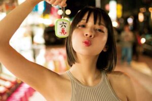 役満ボディー岡田紗佳の妖艶チャイナドレス姿にファン驚愕！？