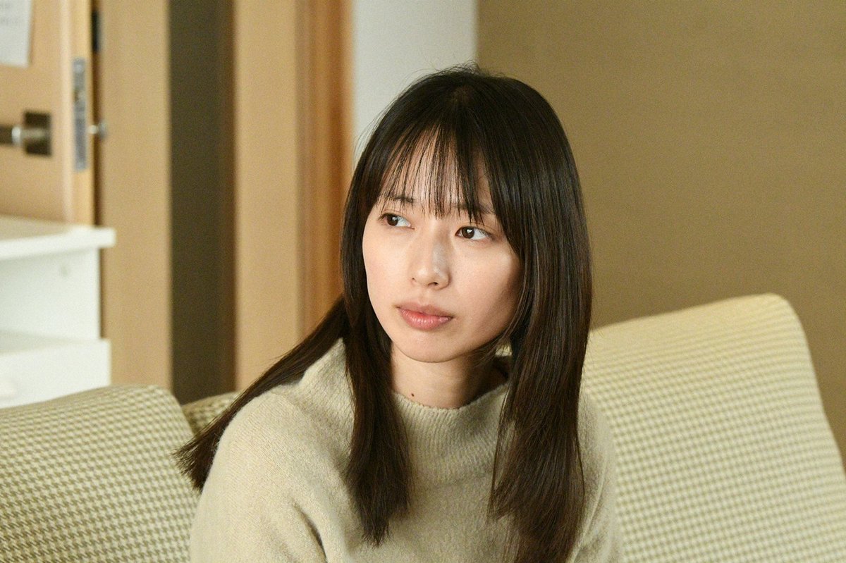 戸田恵梨香の新しいショートヘアが話題!その魅力に迫る