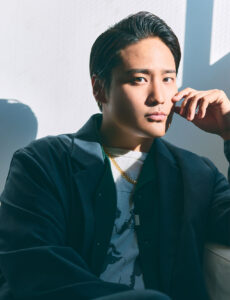 劇団ひとりと桐山照史が贈る新たなエンターテインメントの形