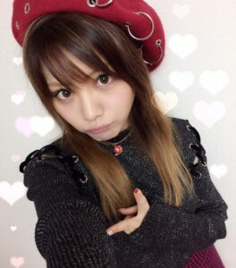 赤ちゃんとの愛溢れる瞬間！田中れいなの魅力に迫る