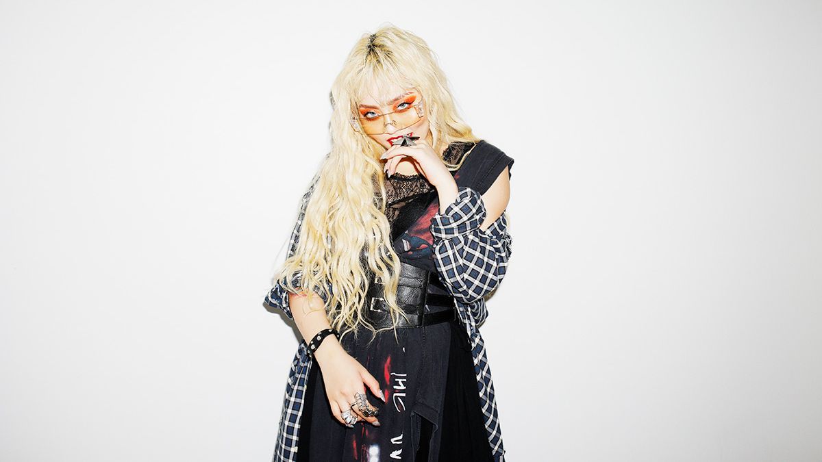 ちゃんみなと夫ASHISLANDの愛を感じるキスショットが話題に！？