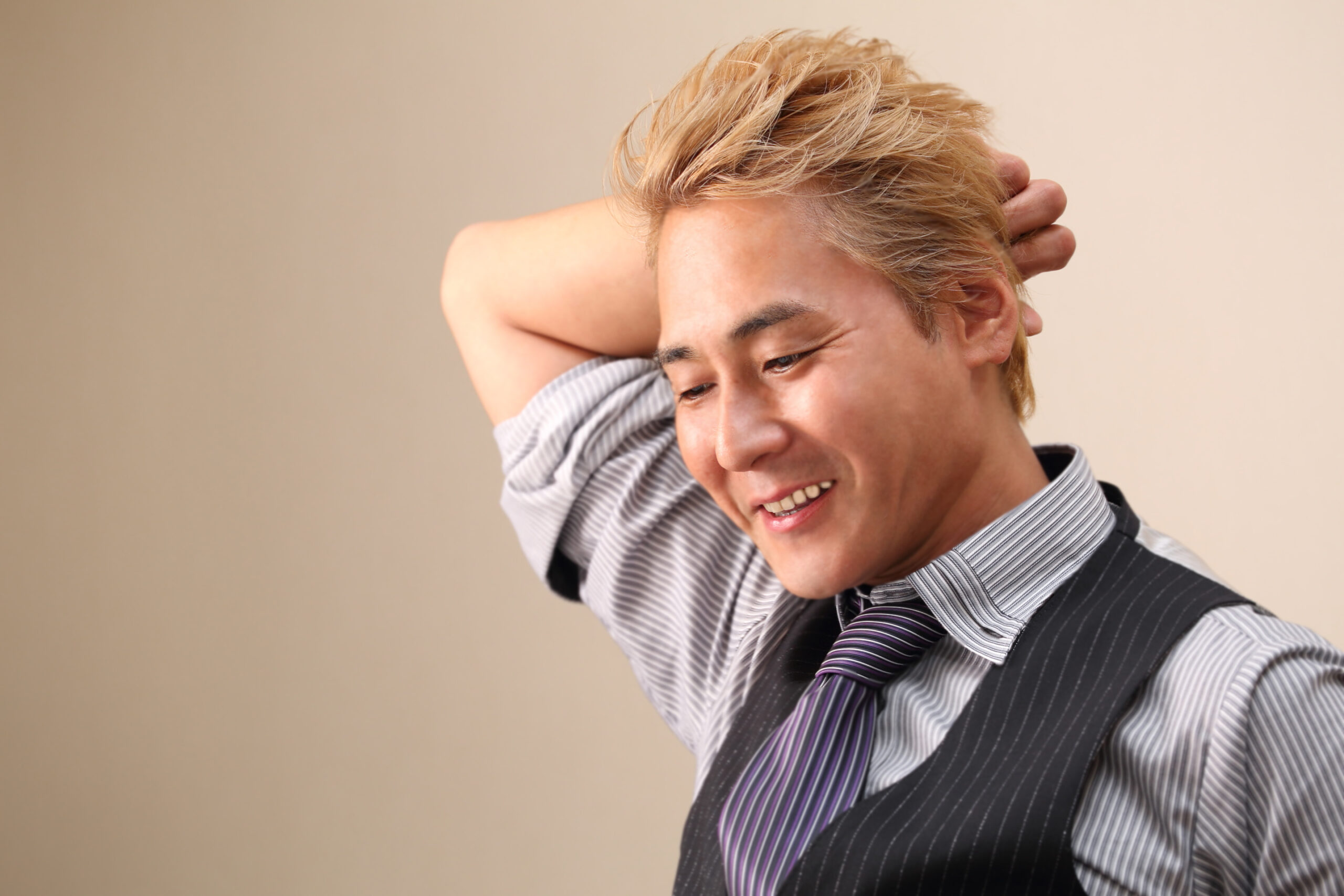 夢が実現!ヒロシのDIY自宅と完璧な定食の魅力