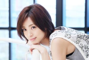 キラキラ美肌の秘訣!上戸彩が語るスキンケアヨーグルトの魅力