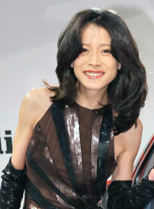 中森明菜、復活ステージで魅せた感動の瞬間!ファンを熱狂させた理由とは?