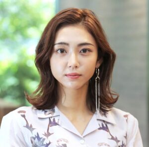 【朗報】黒髪ショートに変身した女優山谷花純、絶賛の声が続出！？