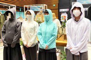 【速報】ワークマンの不審者パーカー、売り切れ続出らしい・・・