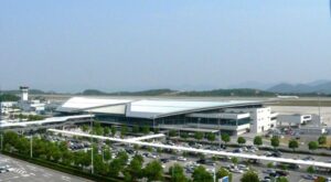 【速報】ANA1272便、広島空港で工事区間に突っ込んだ!?事故の詳細に迫る!