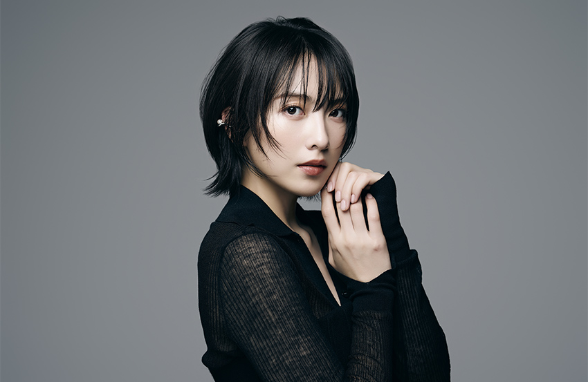 【衝撃】知英、眼鏡&ノーメイクのギャップやばい!