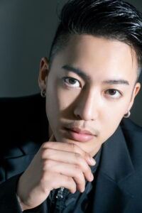 趣里と三山凌輝、結婚延期報道の裏で区役所デート目撃！お腹ぽっこりで仕事セーブへ