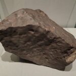 「一瞬で街が明るく…広島上空に“火球”落下　宮島・広島空港で撮影された衝撃映像」