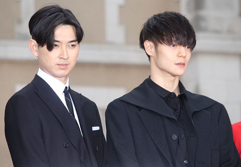 【祝40歳】松田翔太、亡き父・優作さんと同じ年齢に　妻・秋元梢との2ショットが話題