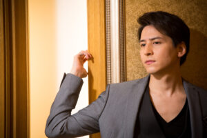 『スリー・キングダムス』日本初演へ期待高まる　伊礼彼方が語った“最後に全部繋がる”衝撃の物語とは