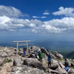 茶臼岳で相次ぐ遭難…46歳男性救助・57歳男性は落石直撃で死亡　“紅葉登山”の裏に潜む危険とは？