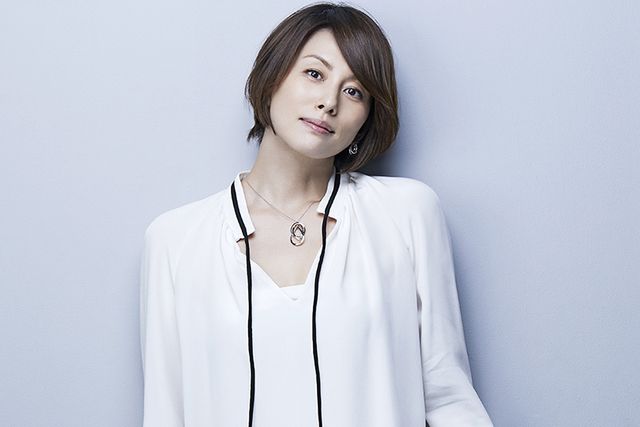 米倉涼子さん公式サイトで説明 仕事キャンセル続出の裏で選んだ“沈黙”の理由