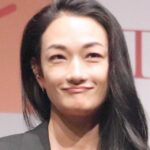 「イケメンでびっくり」「イケオジすぎる」冨永愛妊娠で注目集める夫・山本一賢の素顔