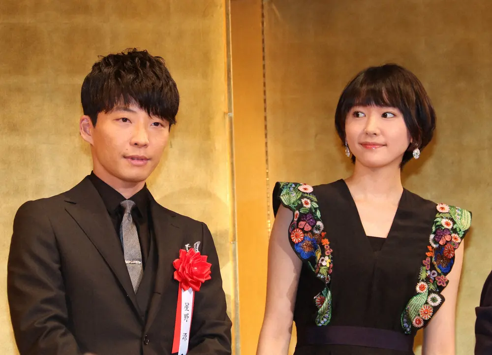 星野源が別人級に激変…ヒゲ姿に「誰か分からなかった」と騒然、新垣結衣の影響説も浮上か