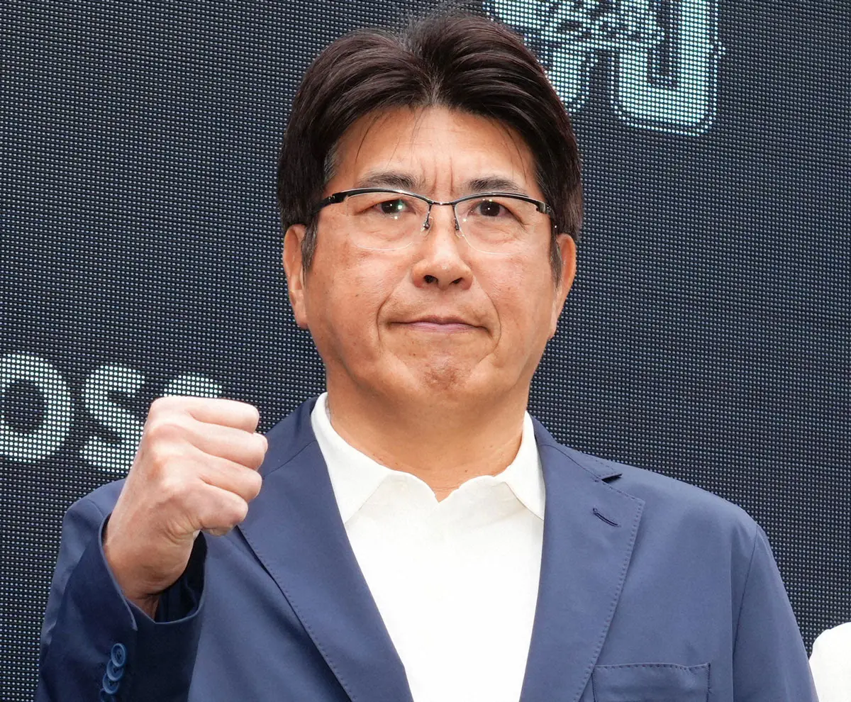石橋貴明さん“真っ白な髪”に広がる衝撃…活動休止1年で変わった現在の姿とは