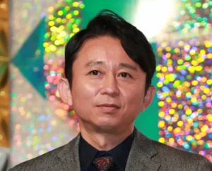 有吉弘行が生放送で母の死去を報告…語った言葉に「涙が止まらない」と反響