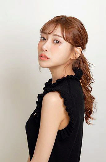明日花キララ「19年後も隣に」当時の熱愛写真が可愛すぎると話題に
